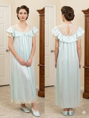 Uly OF FRANCE VINTAGE‎ SLEEPWEAR SIZE SMALL